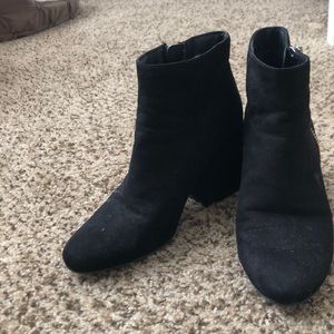 Black DV ankle boots